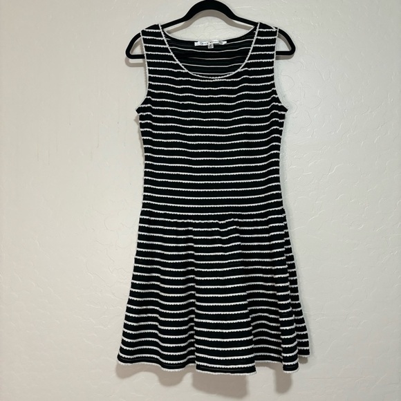 Max Studio Black and White Striped Sleeveless Scoop Neck Drop Waist Dress Size M - Picture 6 of 10